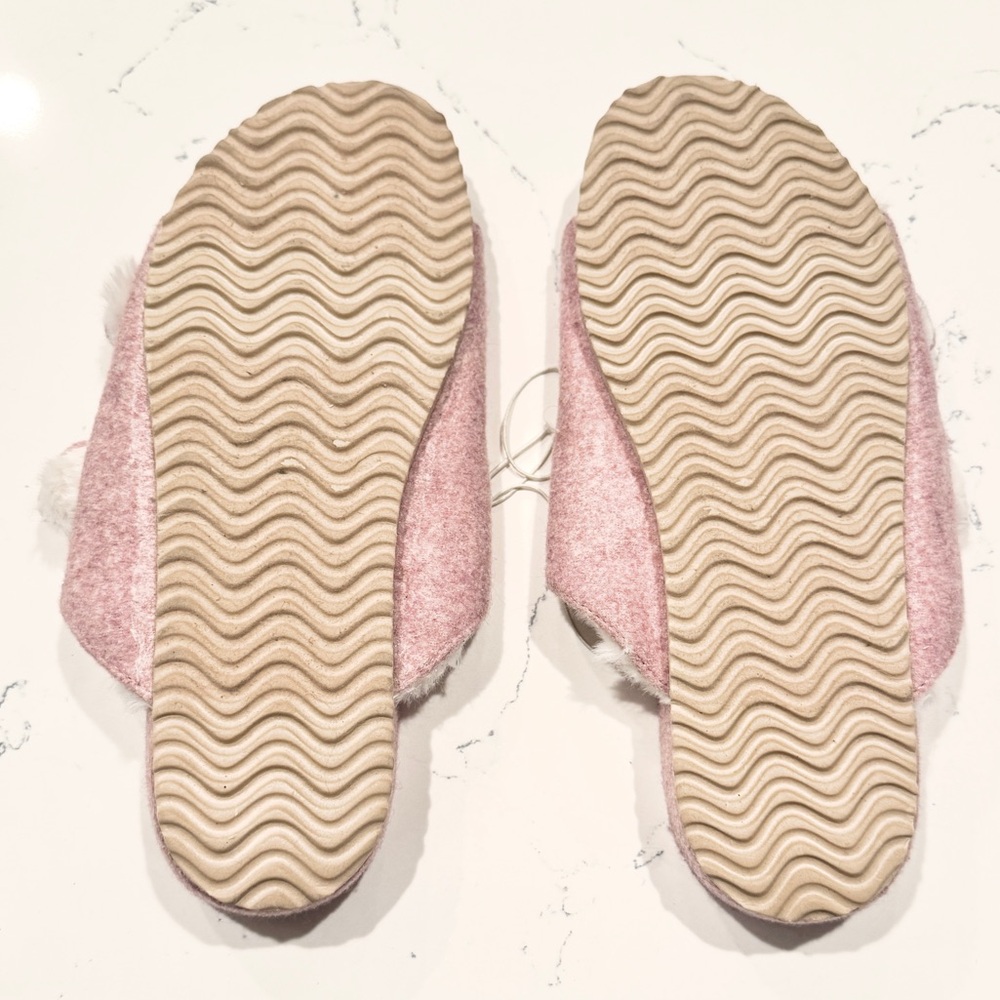 Ann Taylor LOFT Pink Faux Fur Slide Sandals with Gold Buckles Women’s M NWT - Picture 3 of 7